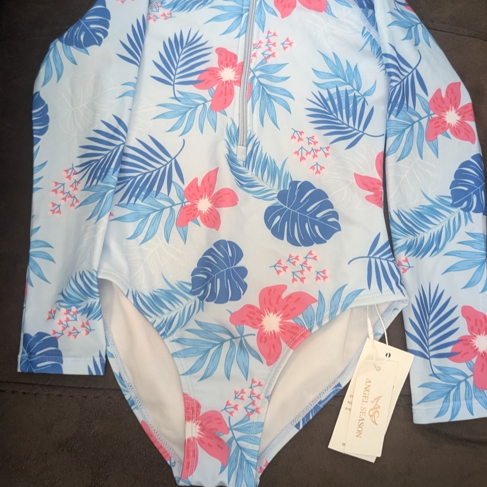 Girl's bathing suit
